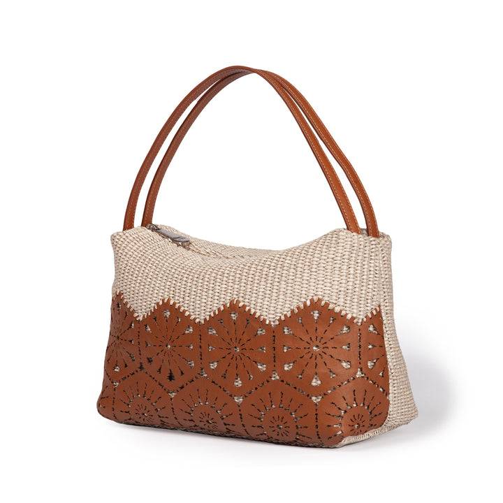 Roberta Gandolfi Giulia Baguette In Rafia E Pelle Il Pannello Tagliato Al Laser è Interamente Cucito A Mano