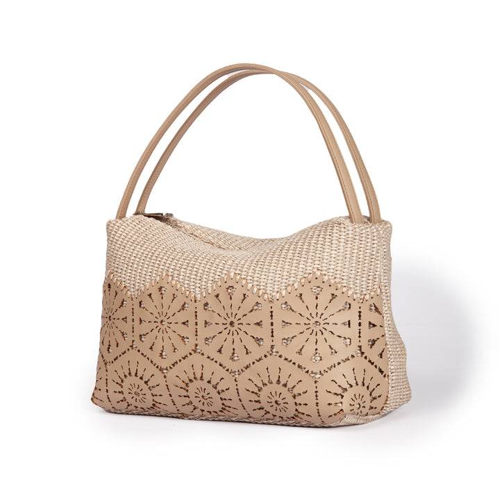 Roberta Gandolfi Giulia Baguette In Rafia E Pelle Il Pannello Tagliato Al Laser è Interamente Cucito A Mano