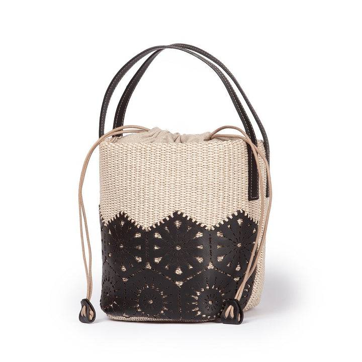 Roberta Gandolfi Giulia Bucket In Rafia E Pelle Il Pannello Tagliato Al Laser è Interamente Cucito A Mano Con Tracolla Staccabile