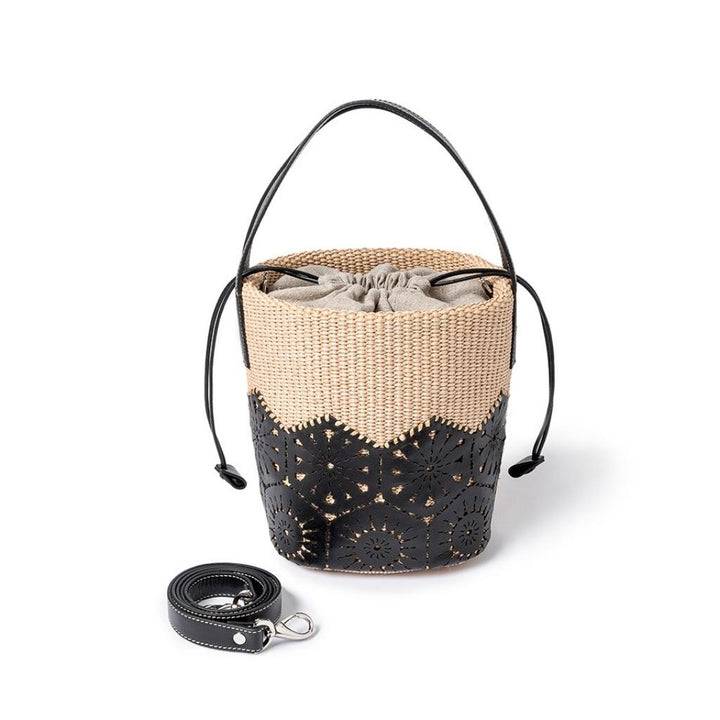 Roberta Gandolfi Giulia Bucket in rafia e pelle il pannello tagliato al laser è interamente cucito a mano con tracolla staccabile