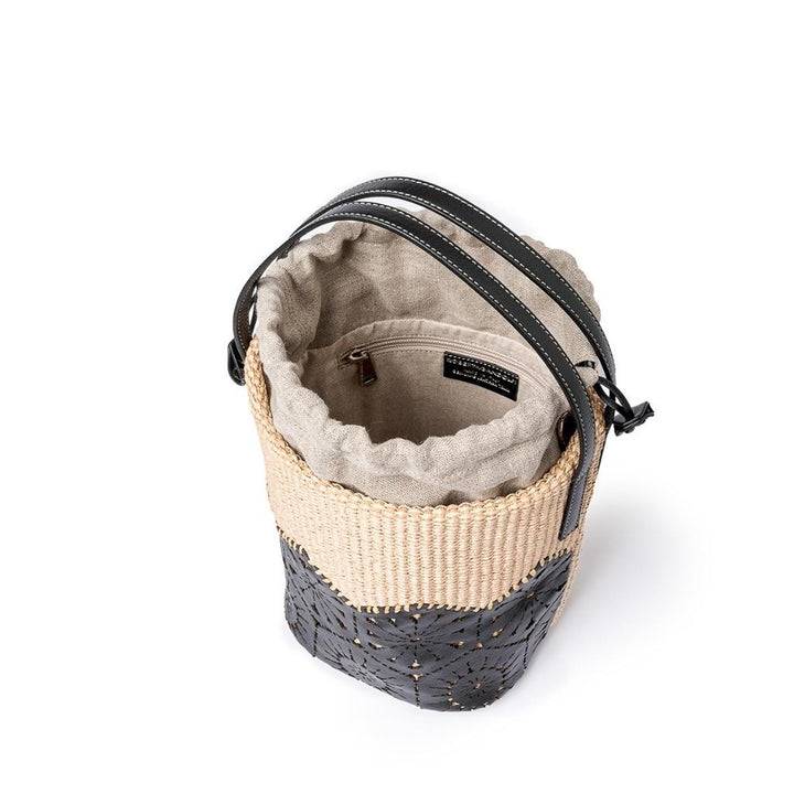Roberta Gandolfi Giulia Bucket In Rafia E Pelle Il Pannello Tagliato Al Laser è Interamente Cucito A Mano Con Tracolla Staccabile
