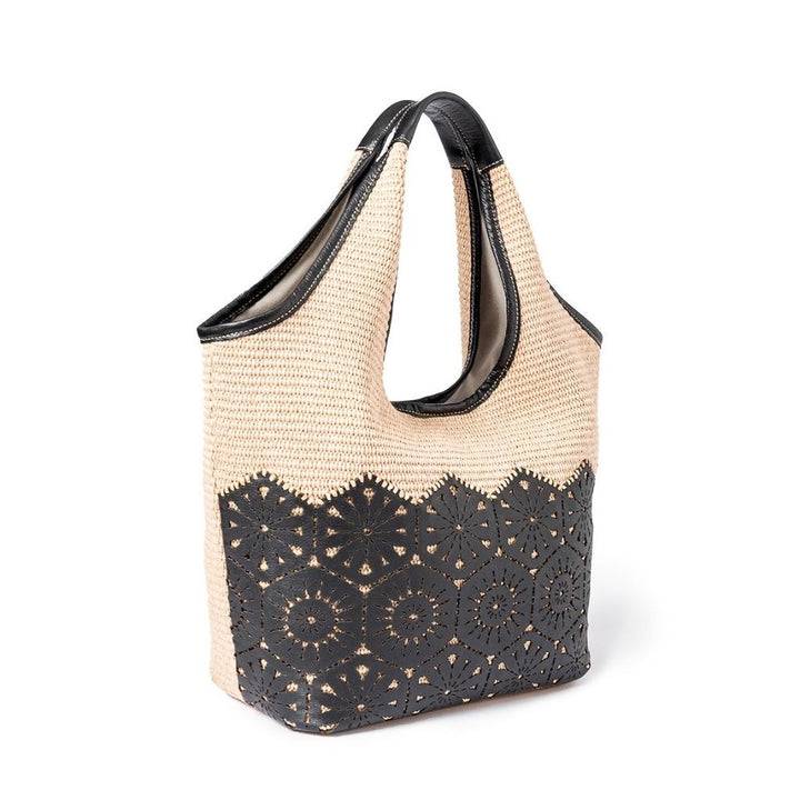 Roberta Gandolfi Giulia Hobo In Rafia E Pelle Il Pannello Tagliato Al Laser è Interamente Cucito A Mano