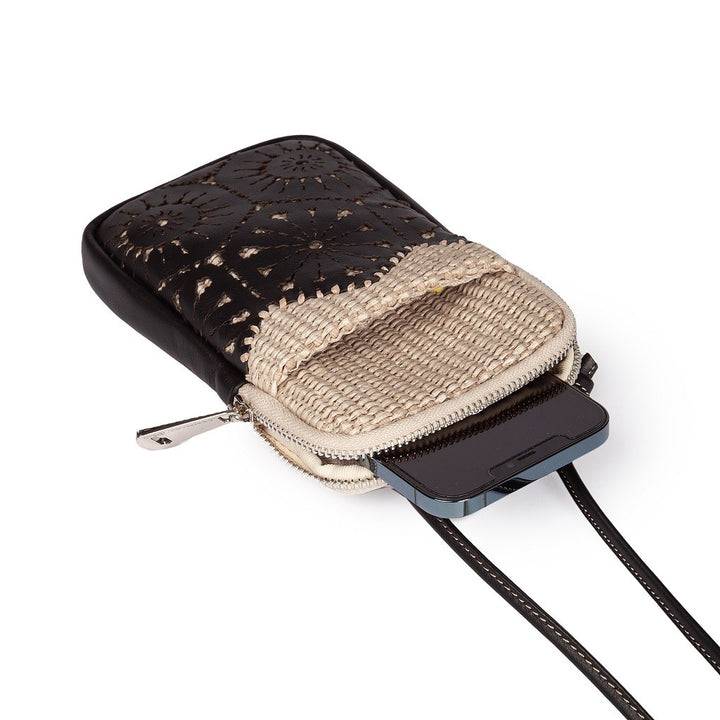 Roberta Gandolfi Giulia Phone Holder In Rafia E Pelle Il Pannello Tagliato Al Laser è Interamente Cucito A Mano Con Tracolla Staccabile