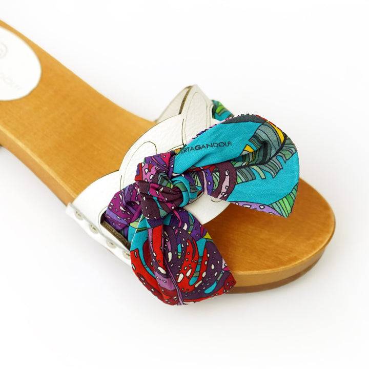 Roberta Gandolfi Lola Chain Sandali In Legno E Pelle Di Vitello Con Fiocco Stampa Tropical