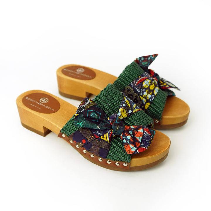 Roberta Gandolfi Lola Sabot sandali in legno con rafia e pelle di vitello con fiocco stampa african