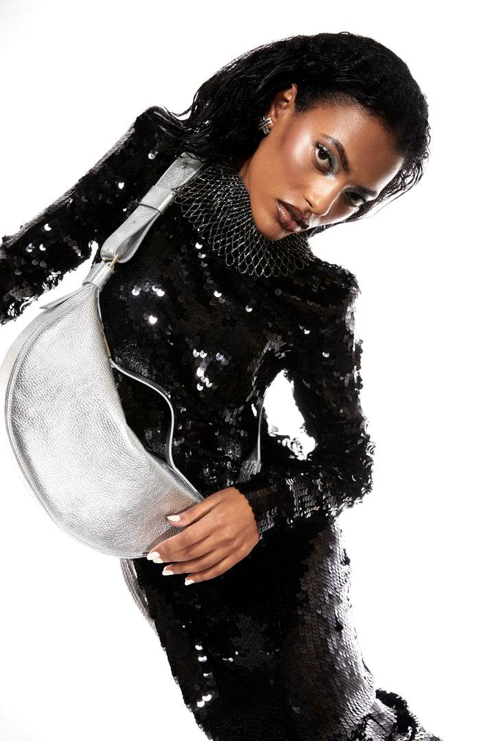 Roberta Gandolfi Micol Banana Small Cross Body In Vitello Martellato Metal Con Tracolla Regolabile