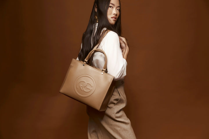 Roberta Gandolfi Roberta Pelle Medium Borsa A Mano In Pelle Con Doppi Spallacci Per Essere Portata A Spalla E Tramezza