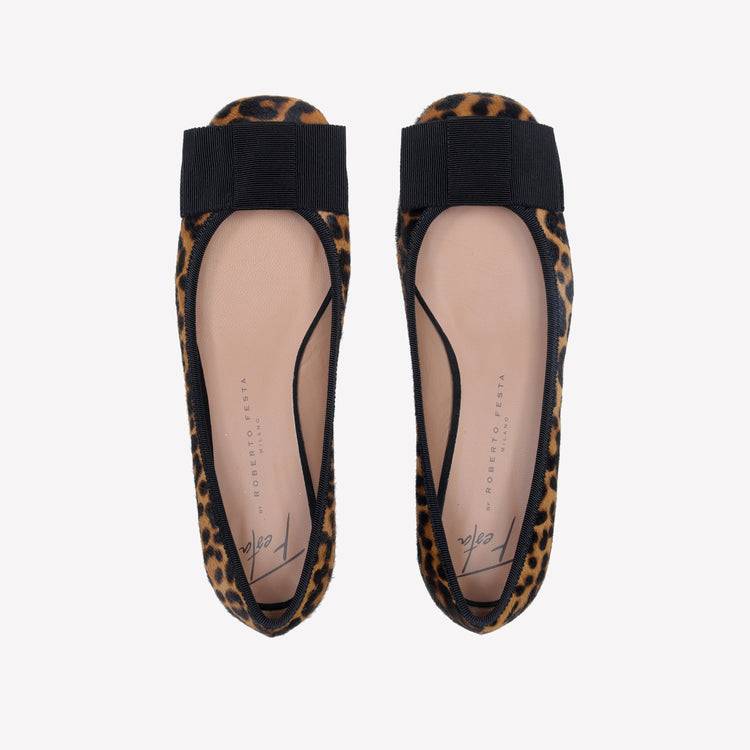 Roberto Festa DECOLLETE’ IN PELLE DI VITELLO STAMPA LEOPARDATA CON FIOCCO GROS GRAIN NERO SISKO