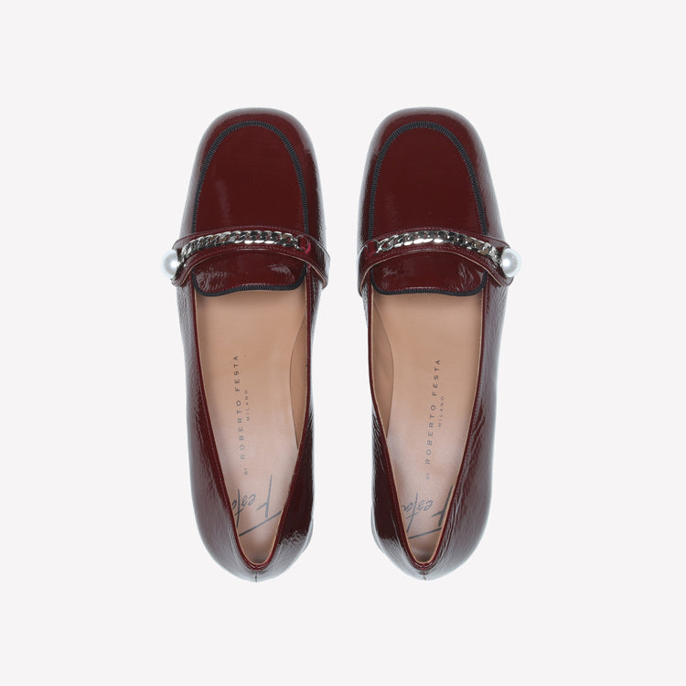 Roberto Festa MOCASSINO IN VERNICE BORDEAUX CON ACCESSORIO CATENA ARGENTO DODI