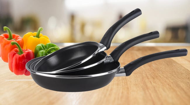 Leroymerlin Batteria Da Cucina Induzione Set Pentole 7 Pezzi E 3 Padelle Coperchi In Vetro Magefesa Nero KENIA