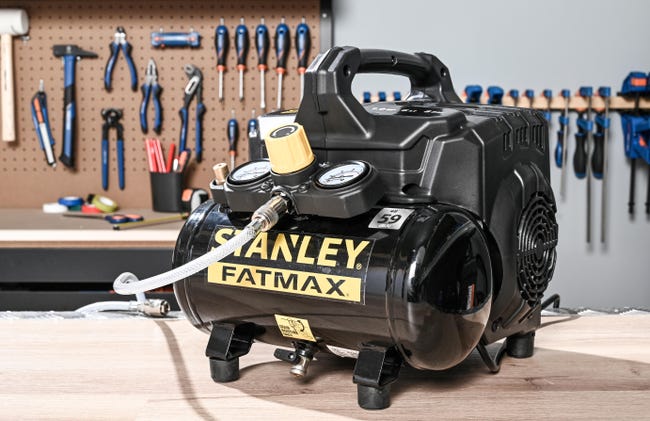 Leroymerlin Compressore Silenziato STANLEY FATMAX DST 101/8/6 1 Hp 8 Bar 6 Litri