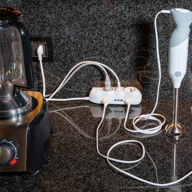 Leroymerlin Multipresa 6 Prese 10/16 Con Cavo 1.5 M Bianca BTICINO