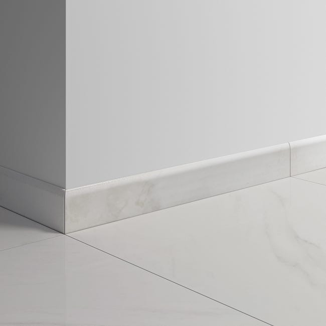 Leroymerlin Piastrella battiscopa Marmo colore bianco H 7.5 x L 61.5 cm x Sp 8 mm
