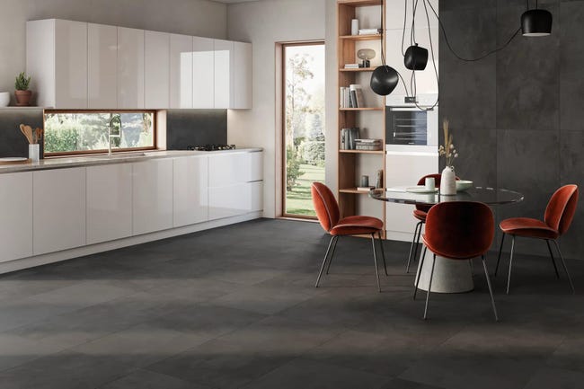 Leroymerlin Piastrella da pavimento e rivestimento interno rettificato Kaleidos in gres porcellanato smaltato opaco antracite 120 x 60cm Sp. 9 mm traffico intenso (pei 4/5) R9