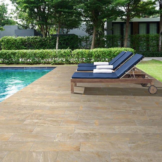 Leroymerlin Piastrella da pavimento esterno Silica in gres porcellanato opaco beige 50 x 25cm Sp. 8 mm traffico intenso (pei 4/5) R11