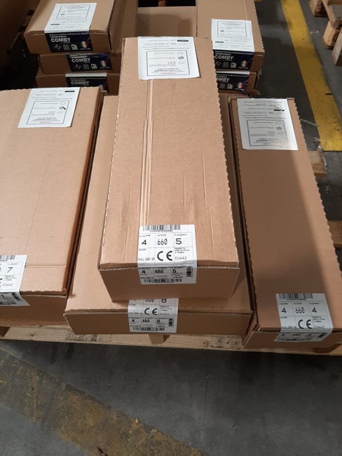 Leroymerlin Radiatore Acqua Calda EQUATION Comby In Acciaio 3 Colonne 20 Elementi Interasse 6850 Mm Bianco