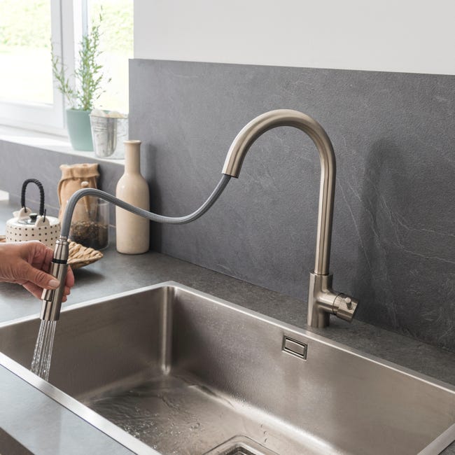 Leroymerlin Rubinetto Da Cucina A Doccetta A Collo Di Cigno Lily Nichel Spazzolato Opaco DELINIA
