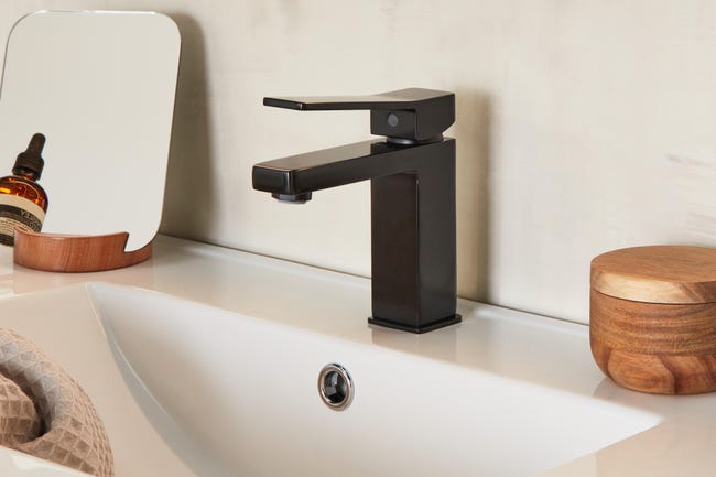 Leroymerlin Rubinetto per lavabo a canna media Studio nero spazzolato opaco SENSEA H 16 cm