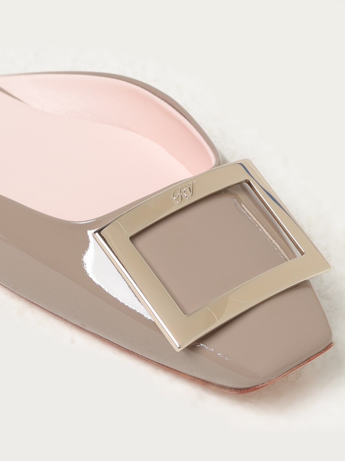 Giglio Ballerina Roger Vivier In Vernice Con Fibbia Decorativa