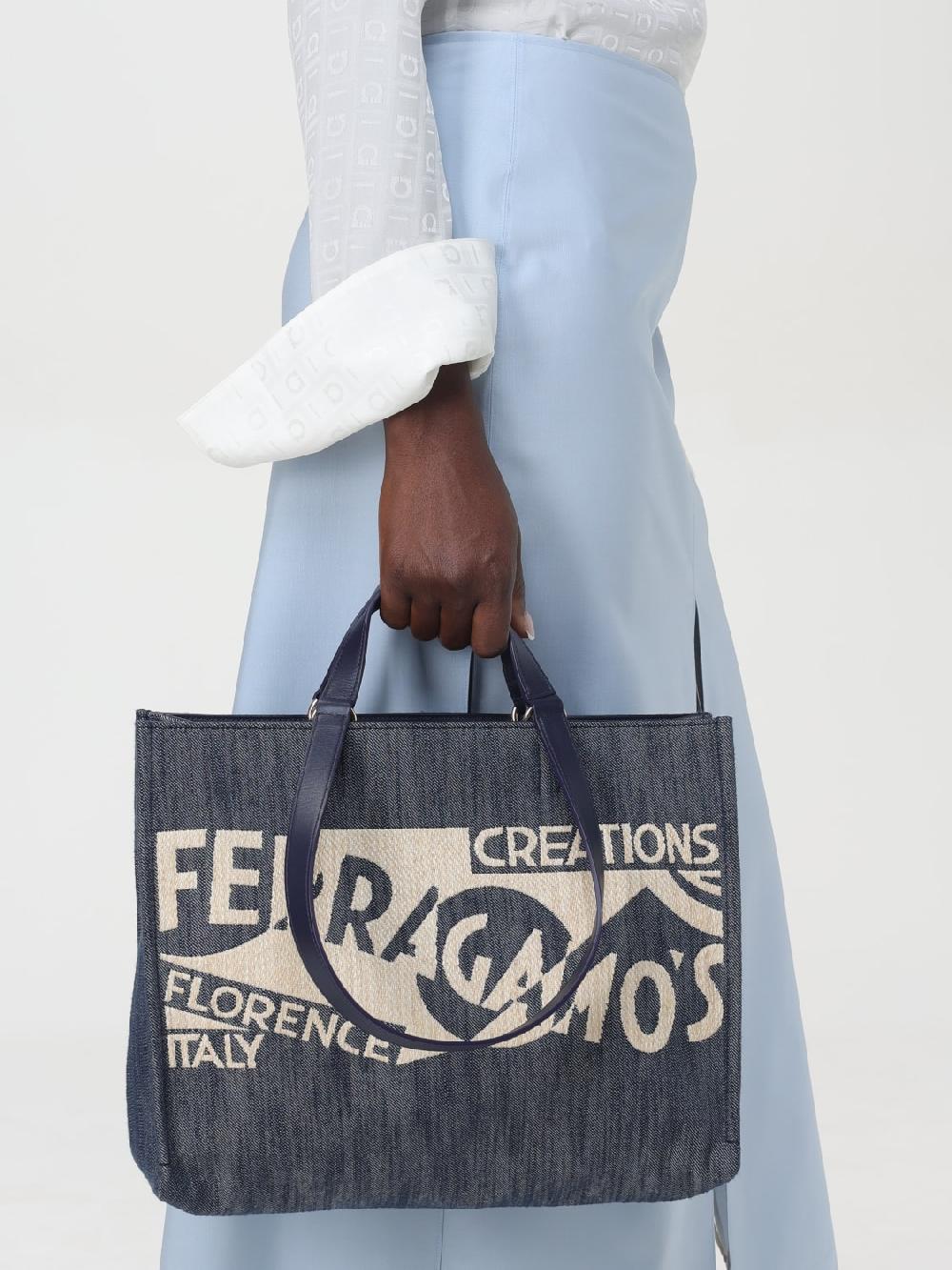 Giglio Borsa Tote Ferragamo In Denim E Pelle Con Logo Jacquard