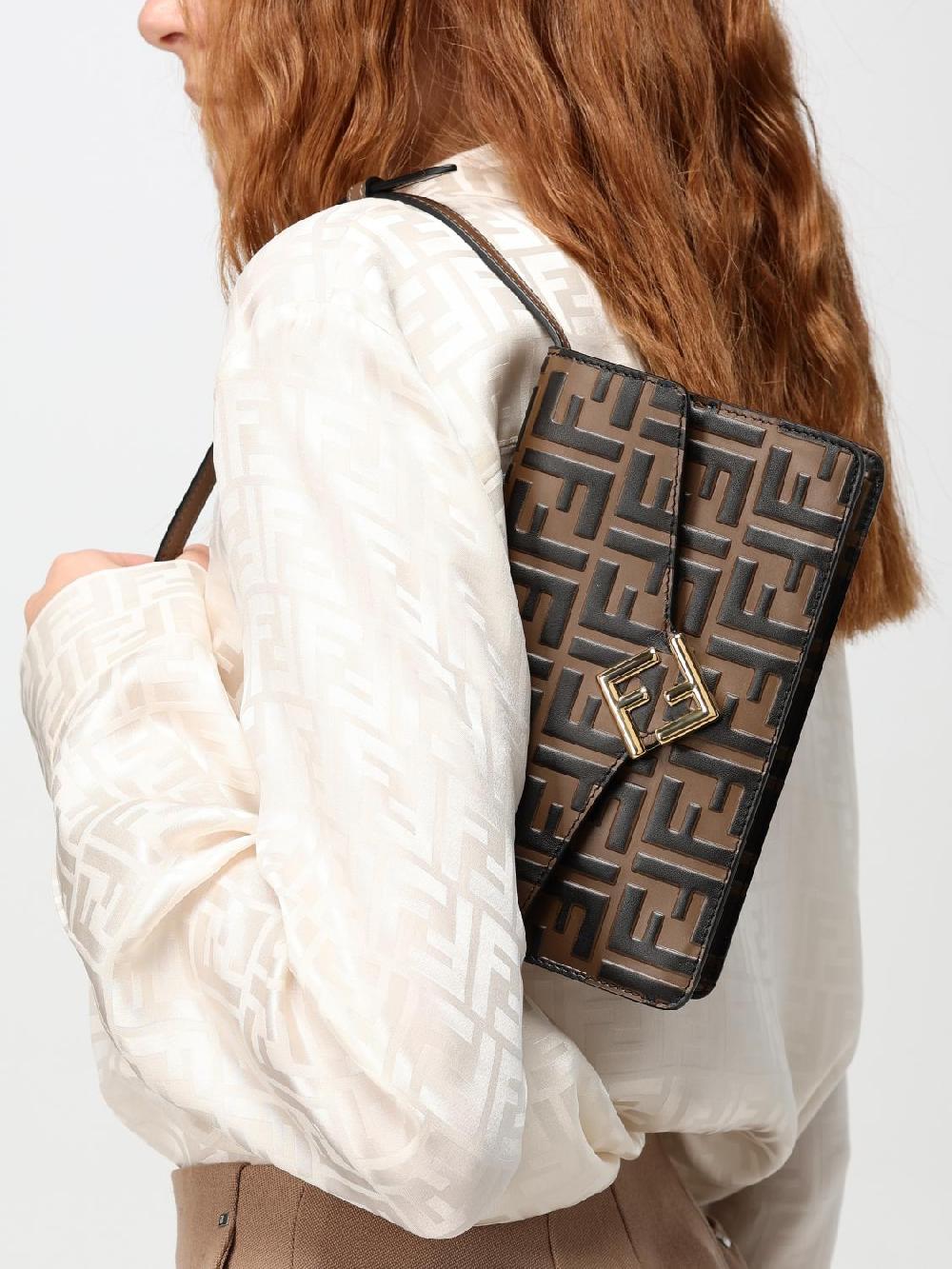 Giglio Borsa Wallet FF Diamonds Fendi In Pelle Con Monogram FF All Over