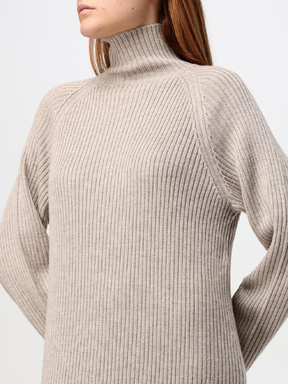 Giglio Abito A.P.C. In Lana Merino