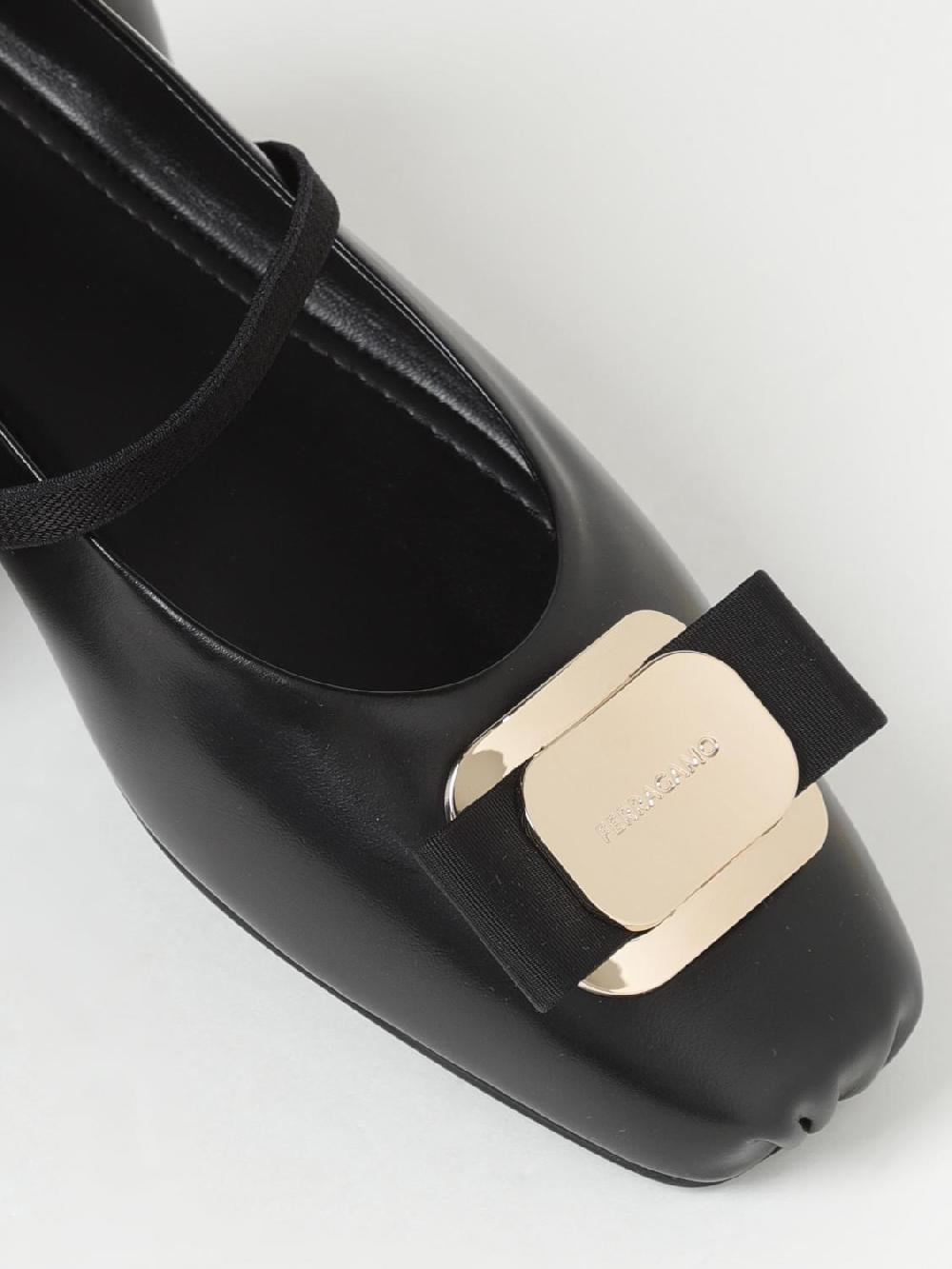 Giglio Ballerina New Vara Ferragamo In Pelle