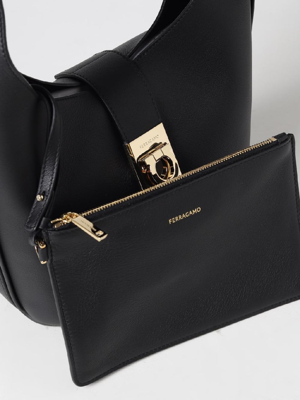 Giglio Borsa Ferragamo In Pelle A Micro Grana