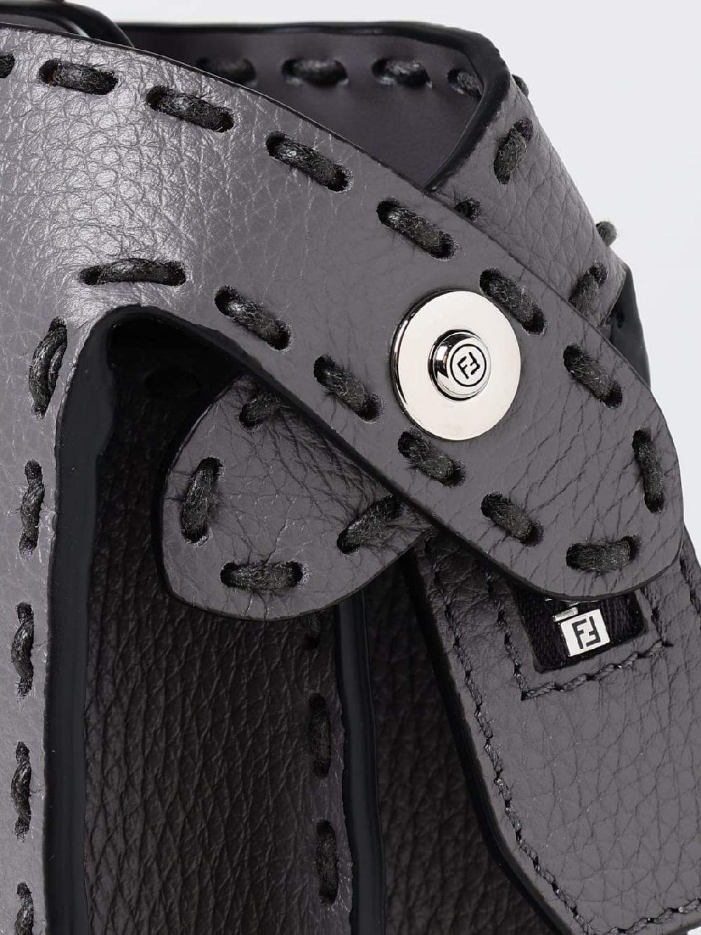 Giglio Borsa Peekaboo Fendi In Pelle A Grana