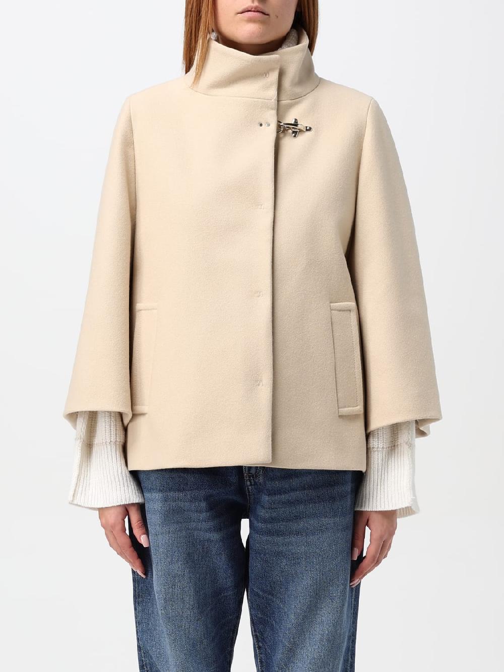 Giglio Cappotto corto con alamaro Fay