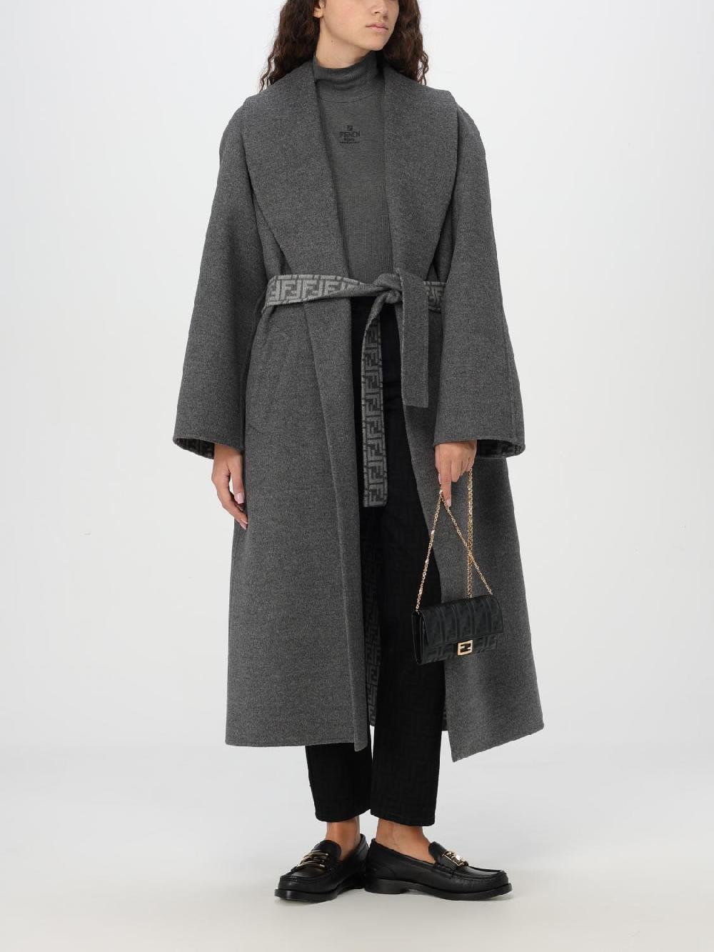 Giglio Cappotto Fendi In Lana Vergine