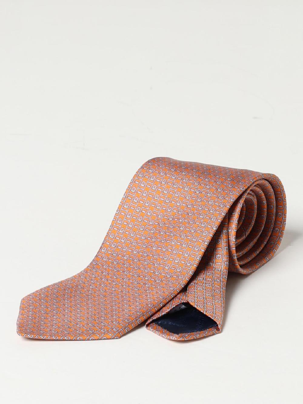 Giglio Cravatta Gancini Ferragamo in seta jacquard