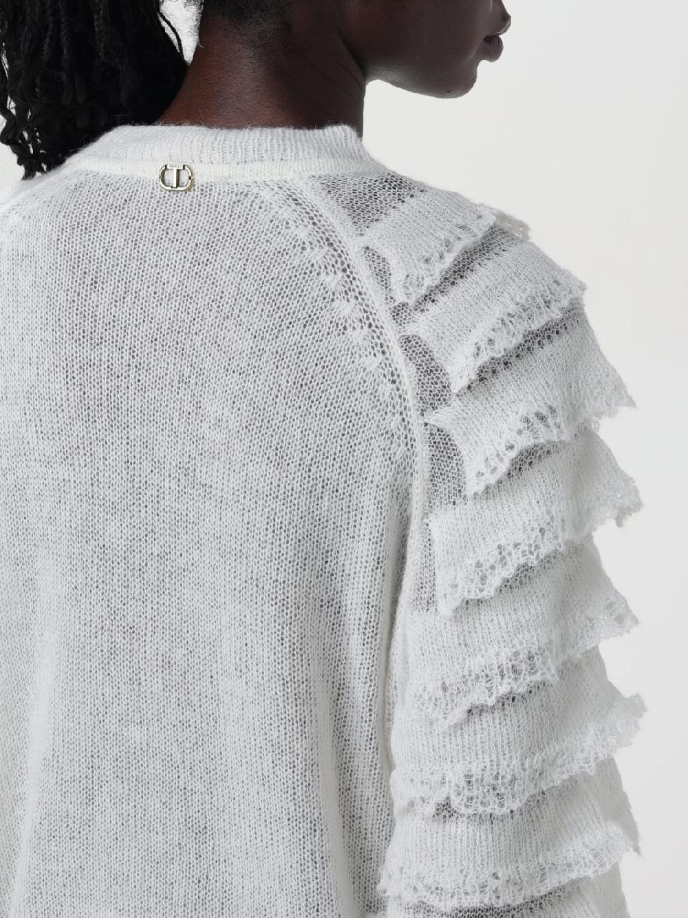 Giglio Maglia In Misto Lana Con Balze Twinset