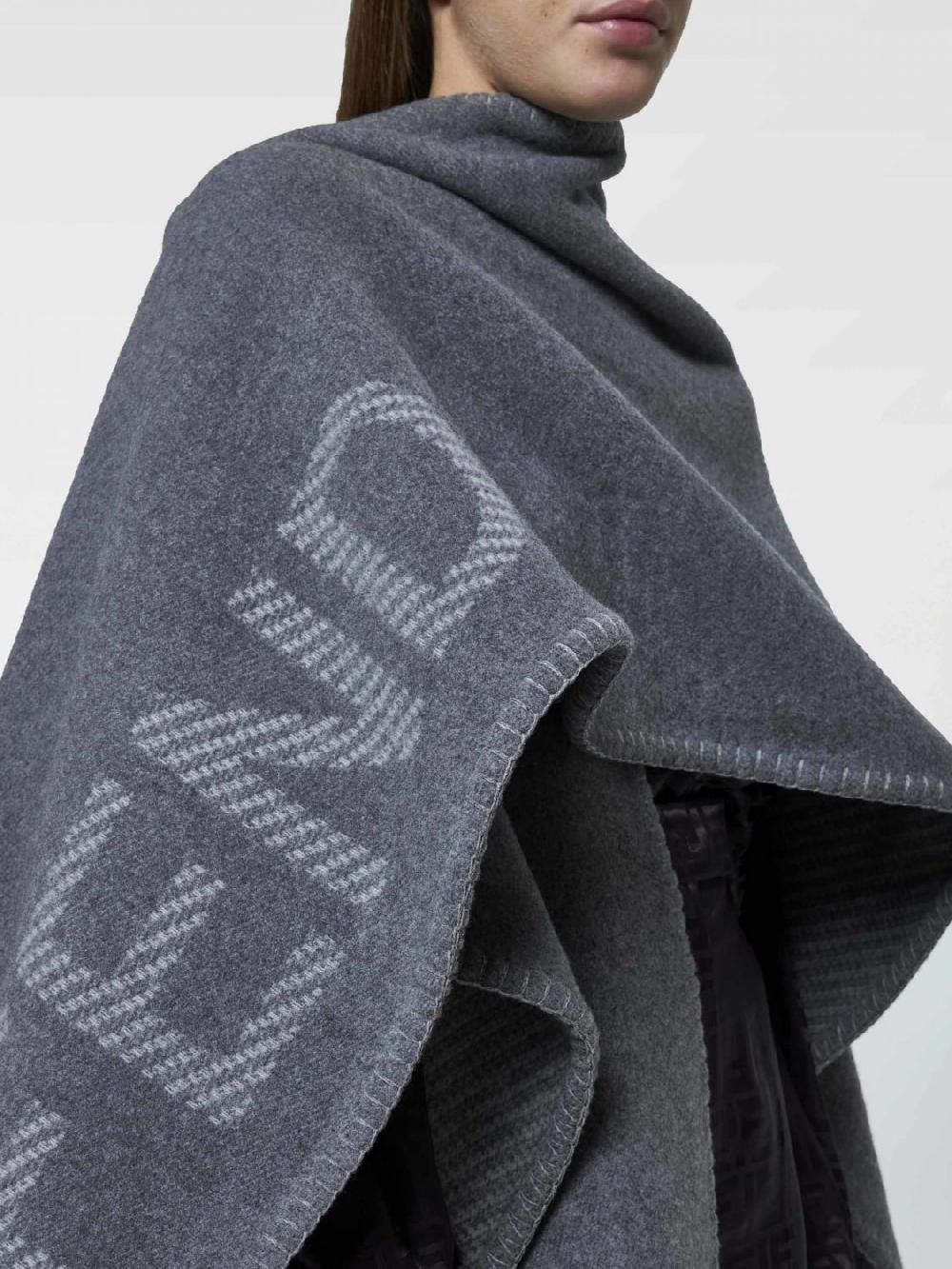 Giglio Mantella Donna Fendi