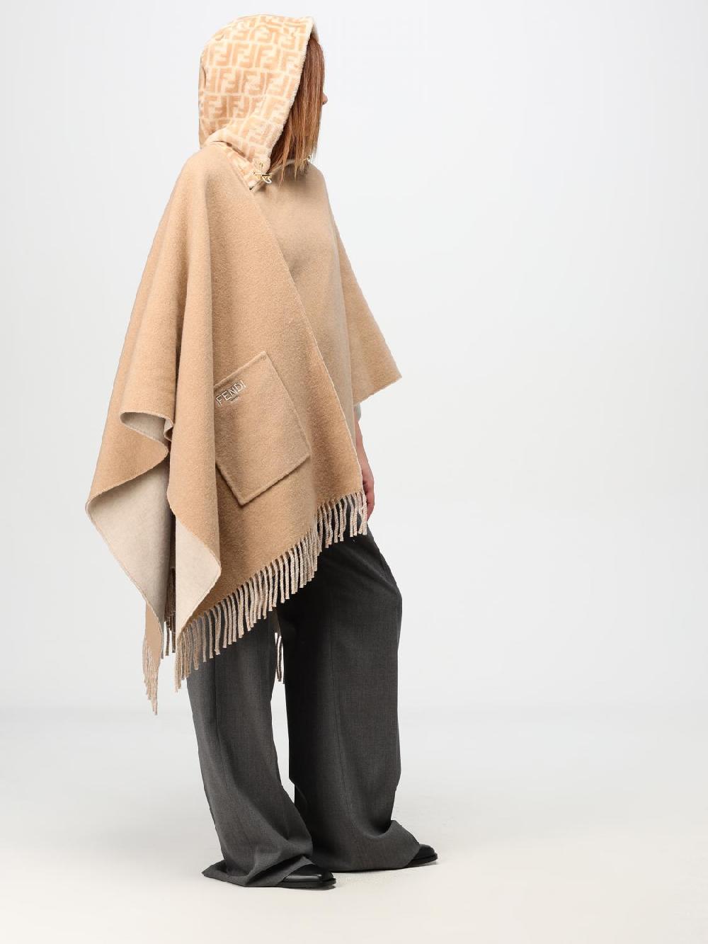 Giglio Mantella Donna Fendi