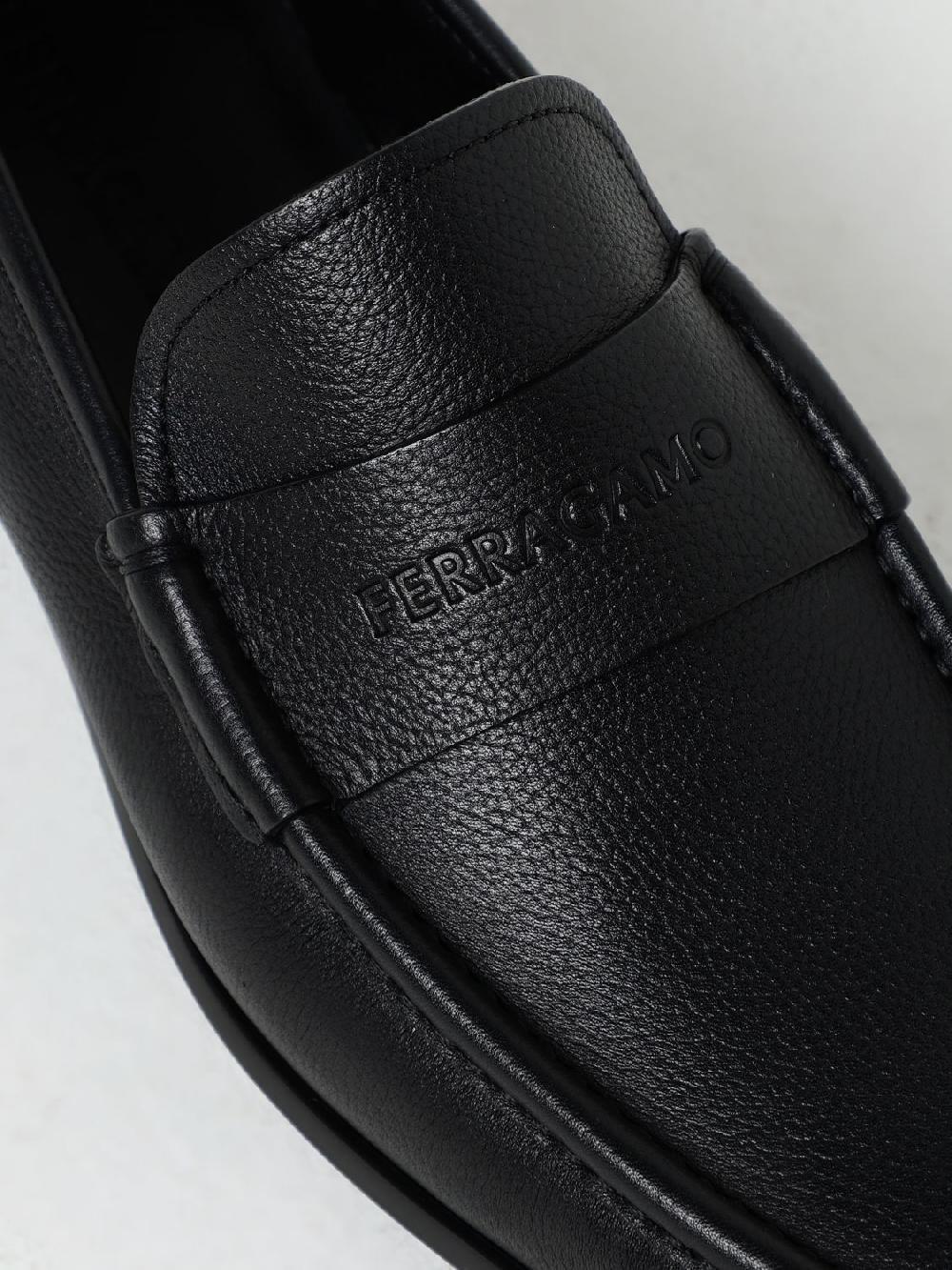 Giglio Mocassino Ferragamo In Pelle A Grana