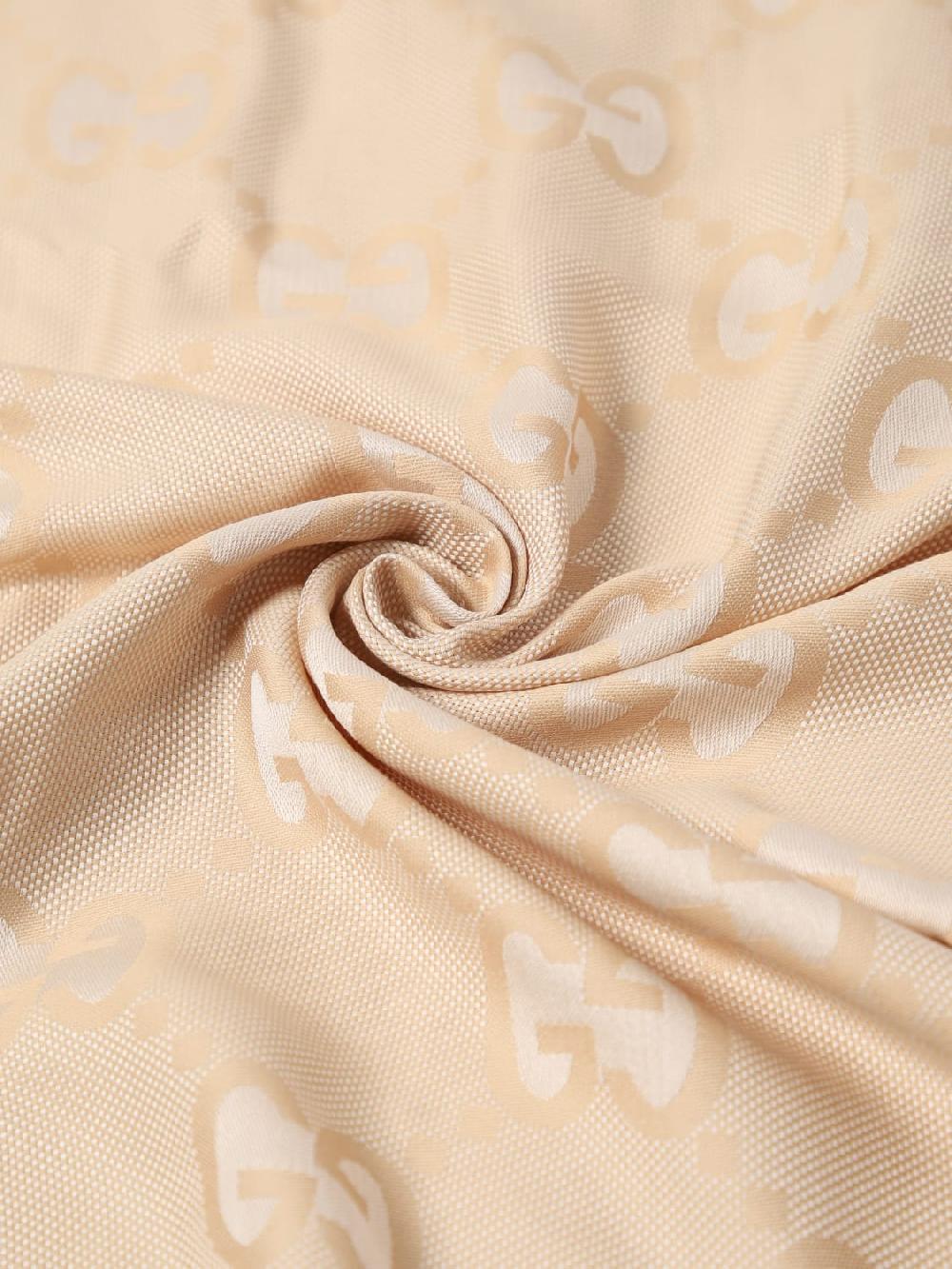 Giglio Sciarpa Gucci In Seta E Cotone Con Monogram GG Jacquard