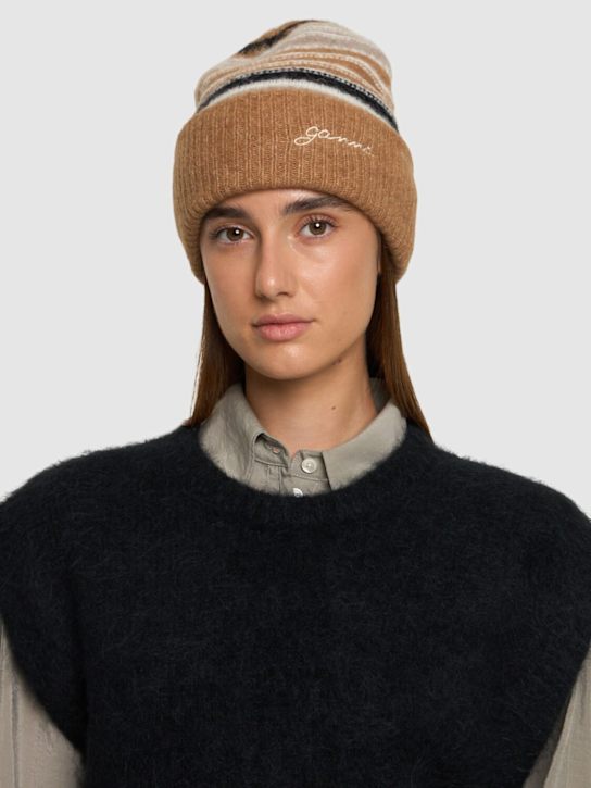 Luisaviaroma Berretto In Misto Lana Morbida A Righe
