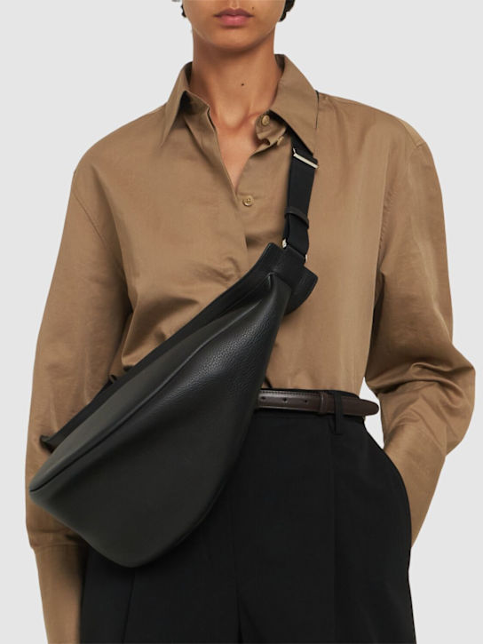 Luisaviaroma Borsa Grande Banana In Pelle Martellata