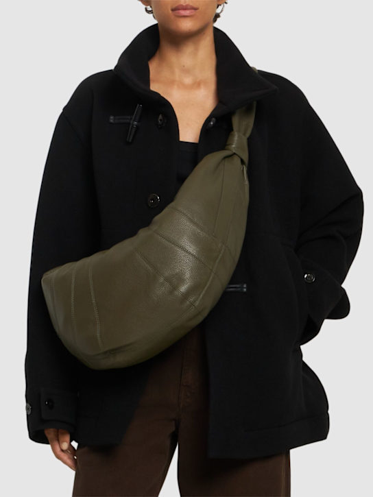 Luisaviaroma Borsa Grande Croissant In Pelle Martellata