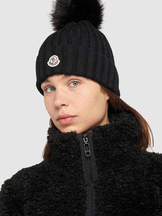 Luisaviaroma Cappello Beanie In Lana Vergine / Pompom