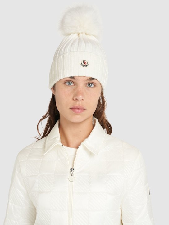 Luisaviaroma Cappello Beanie In Lana Vergine / Pompom