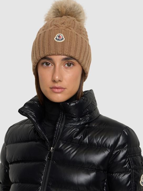 Luisaviaroma Cappello Beanie In Misto Lana Vergine / Pompom