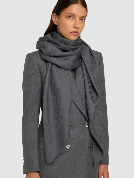Luisaviaroma Foulard Toile Iconographe In Lana E Seta