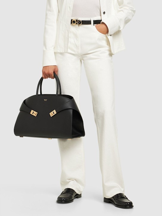 Luisaviaroma Borsa Media Shopping Hug In Pelle