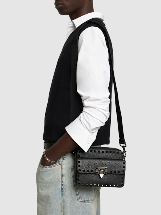 Luisaviaroma Borsa Rockstud In Pelle Martellata