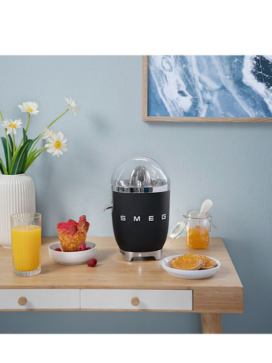 Luisaviaroma Centrifuga Elettrica SMEG Nera