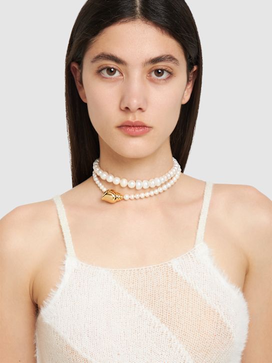 Luisaviaroma Collana Con Perle E Charm Conchiglia