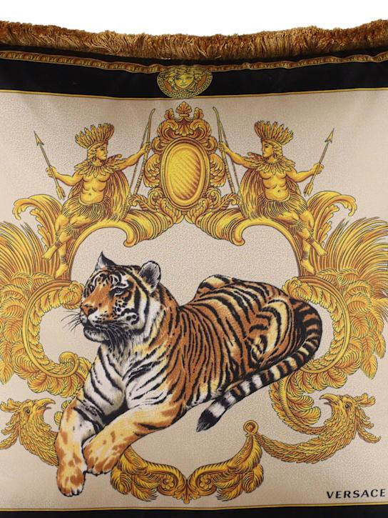 Luisaviaroma Cuscino Love Versace