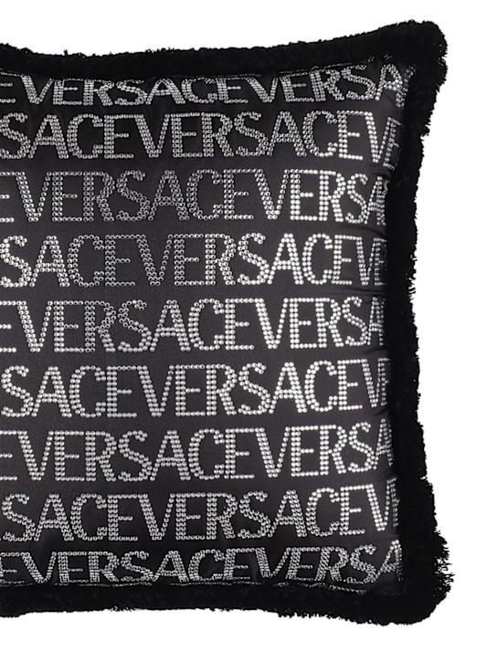 Luisaviaroma Cuscino Versace On Repeat